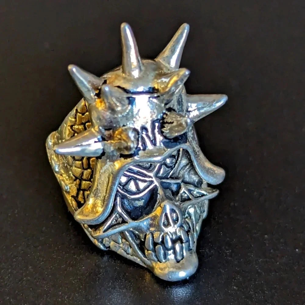 Spiked Skull Ring- Size 8- Biker Punk Goth Ring- G&S Vintage Men's Ring